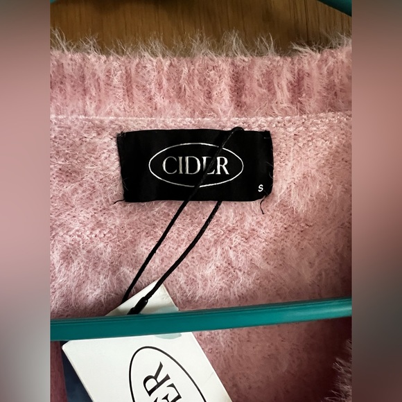 Cider Fuzzy 90s Rose Button Crop Sweater - Picture 4 of 6